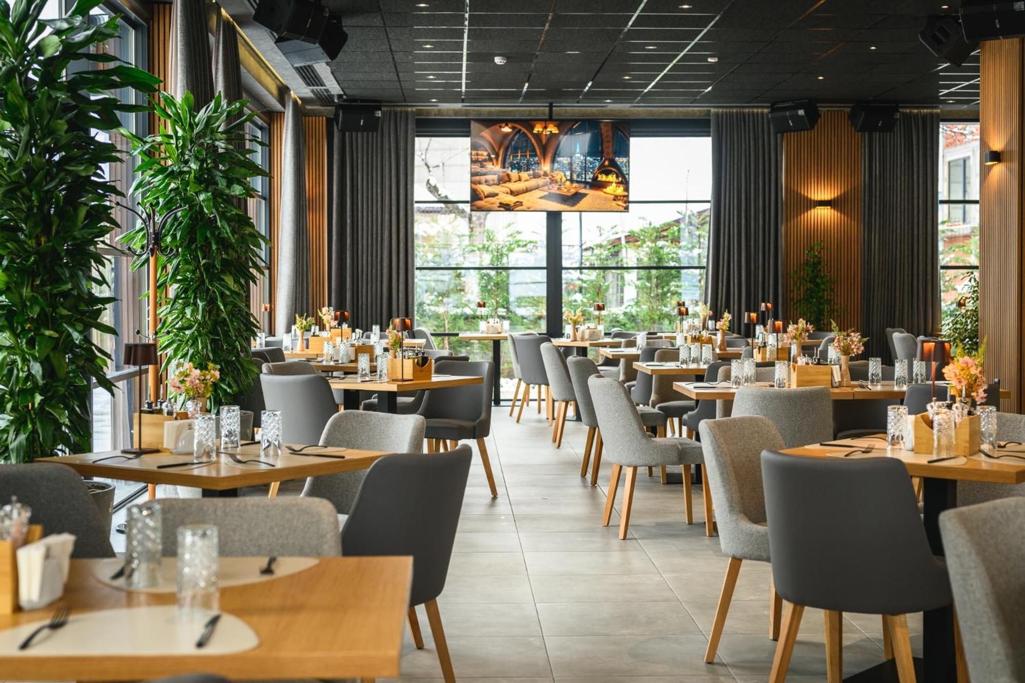 Empire Balneo & Spa Hotel Chisaria Zewnętrze zdjęcie