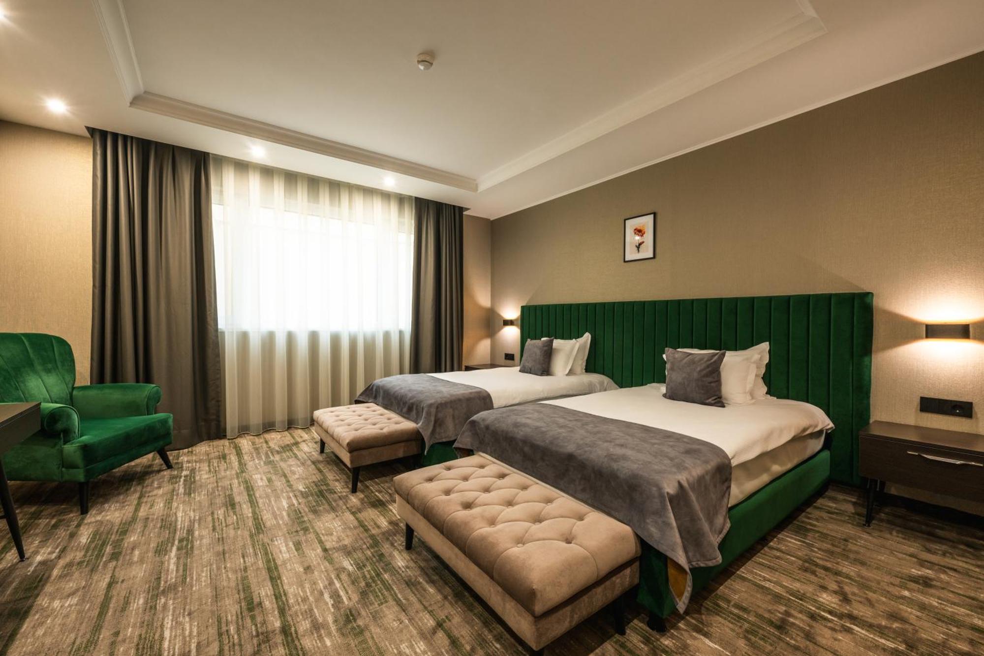 Empire Balneo & Spa Hotel Chisaria Zewnętrze zdjęcie