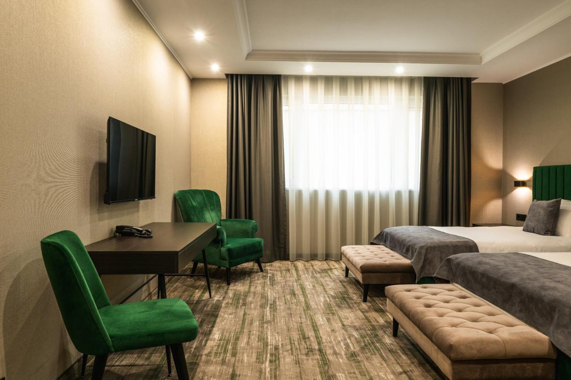 Empire Balneo & Spa Hotel Chisaria Zewnętrze zdjęcie