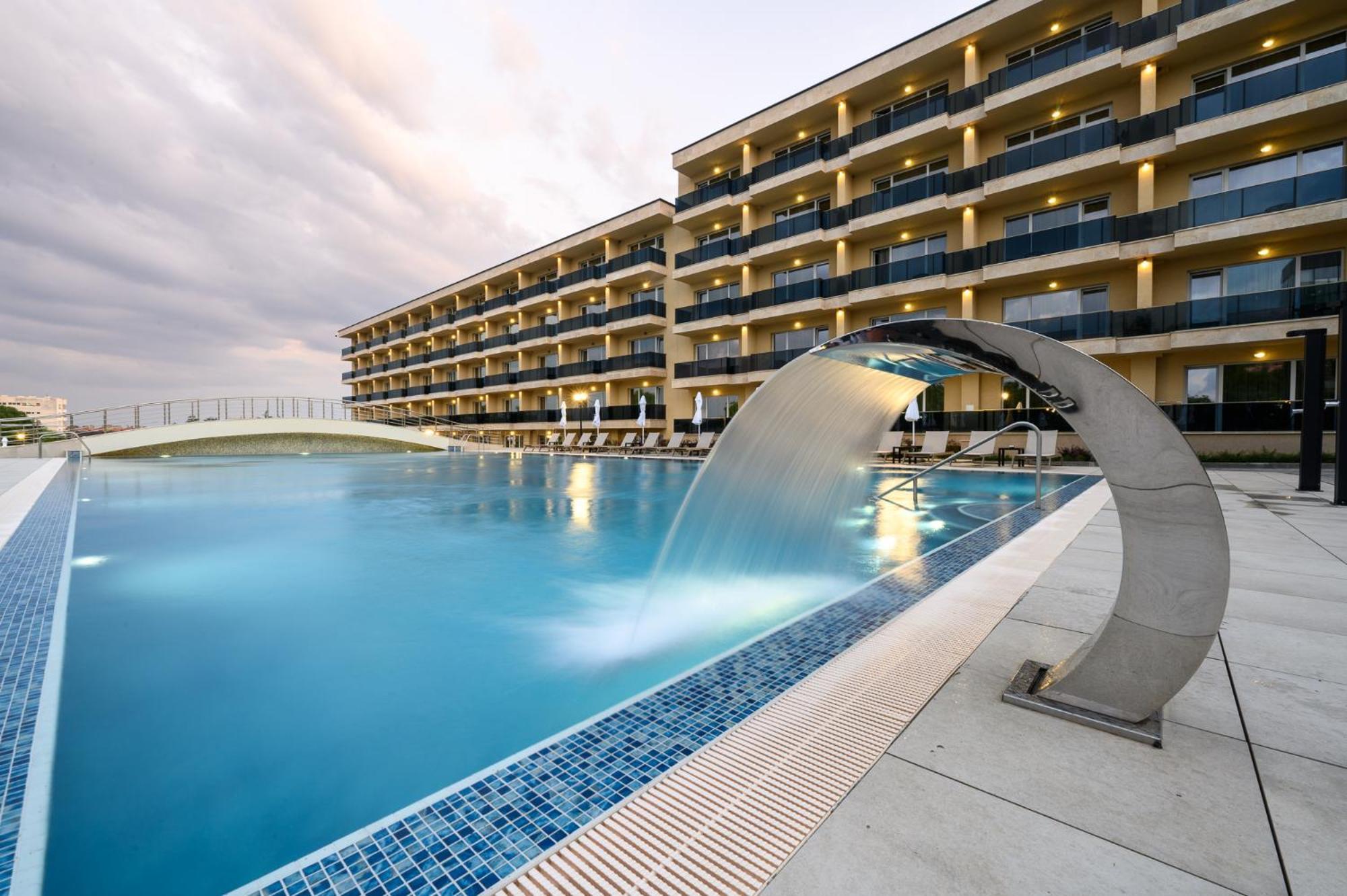 Empire Balneo & Spa Hotel Chisaria Zewnętrze zdjęcie