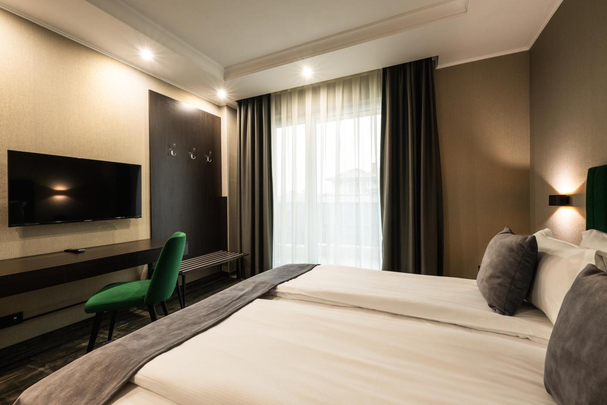 Empire Balneo & Spa Hotel Chisaria Zewnętrze zdjęcie