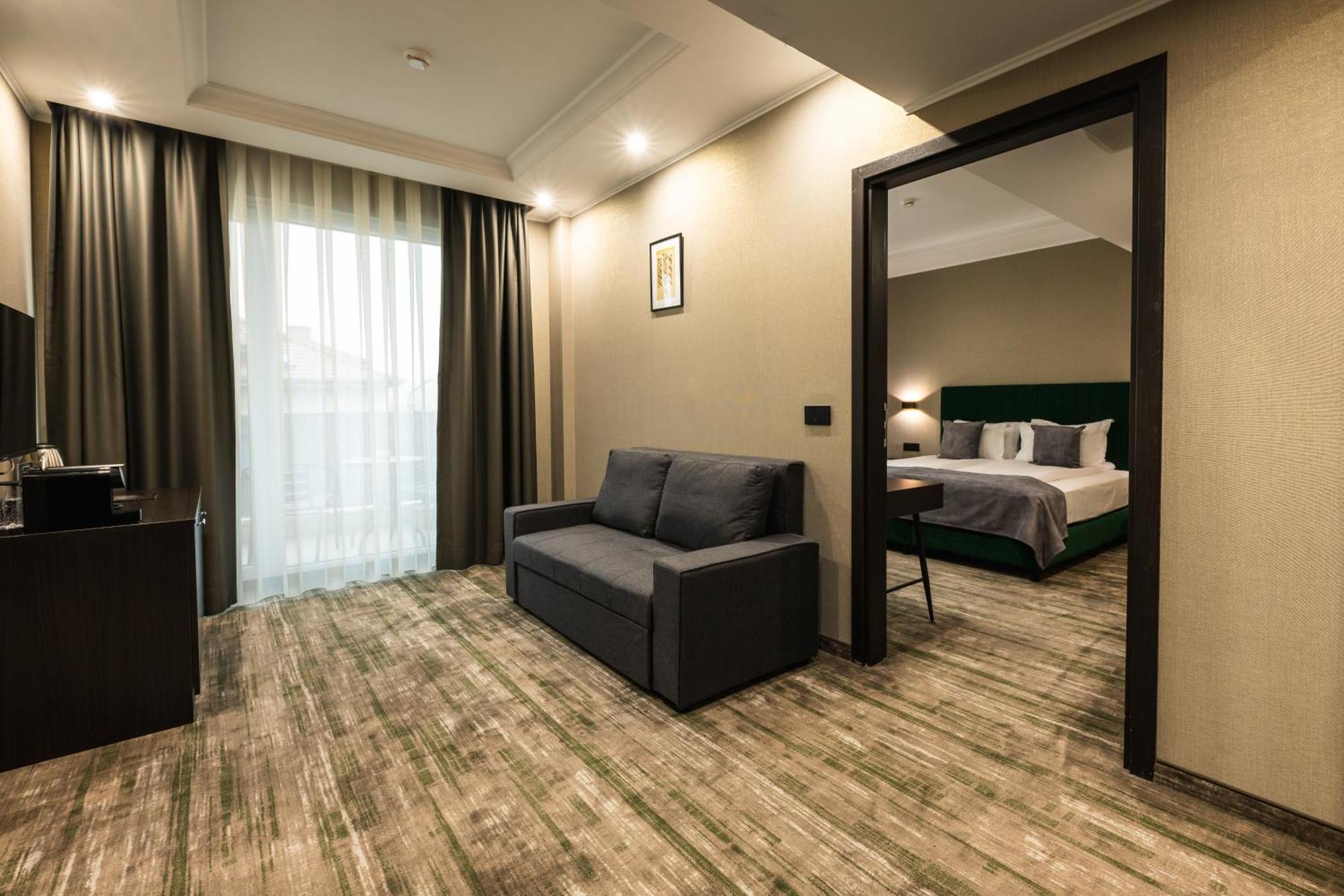 Empire Balneo & Spa Hotel Chisaria Zewnętrze zdjęcie